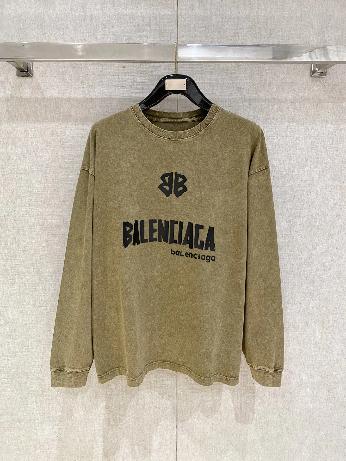 Balenciaga Sweatshirts — 7df00437