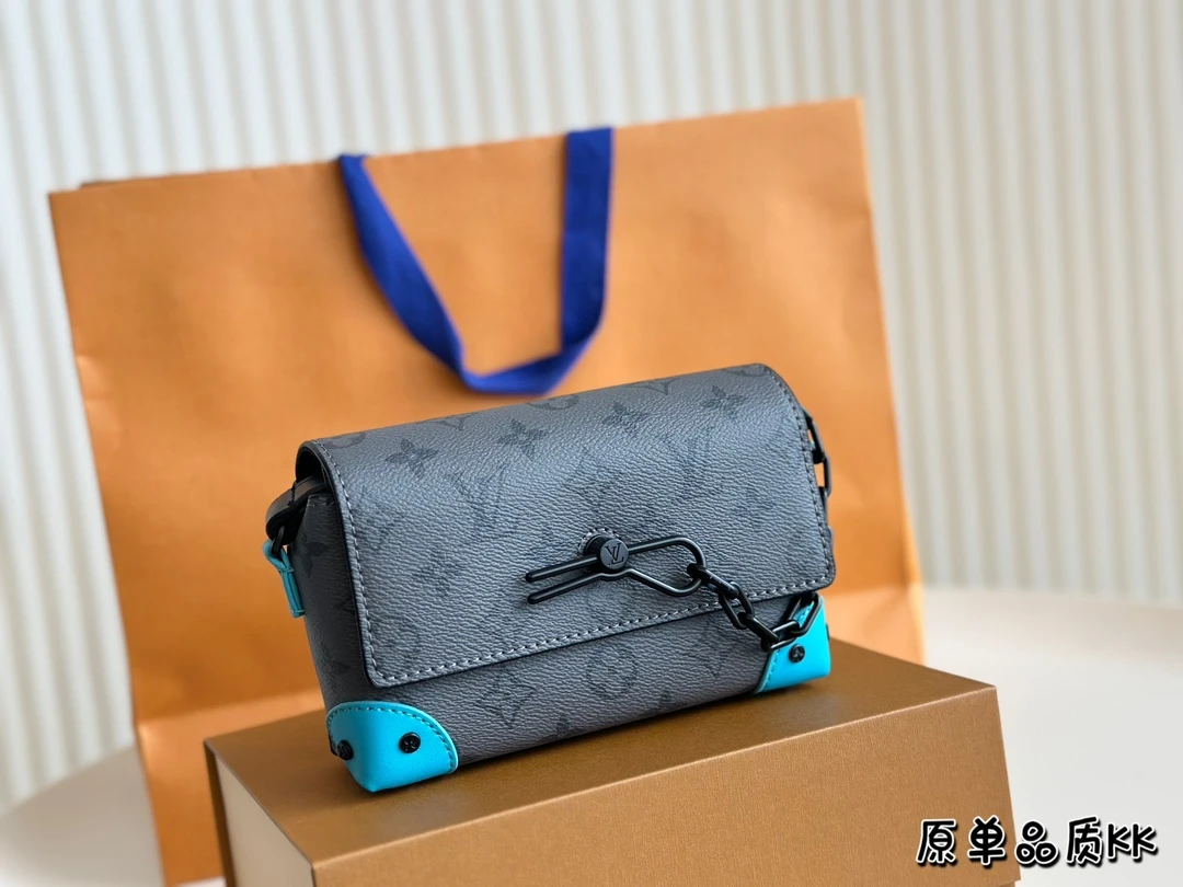 Louis Vuitton Bag — b12d7a09