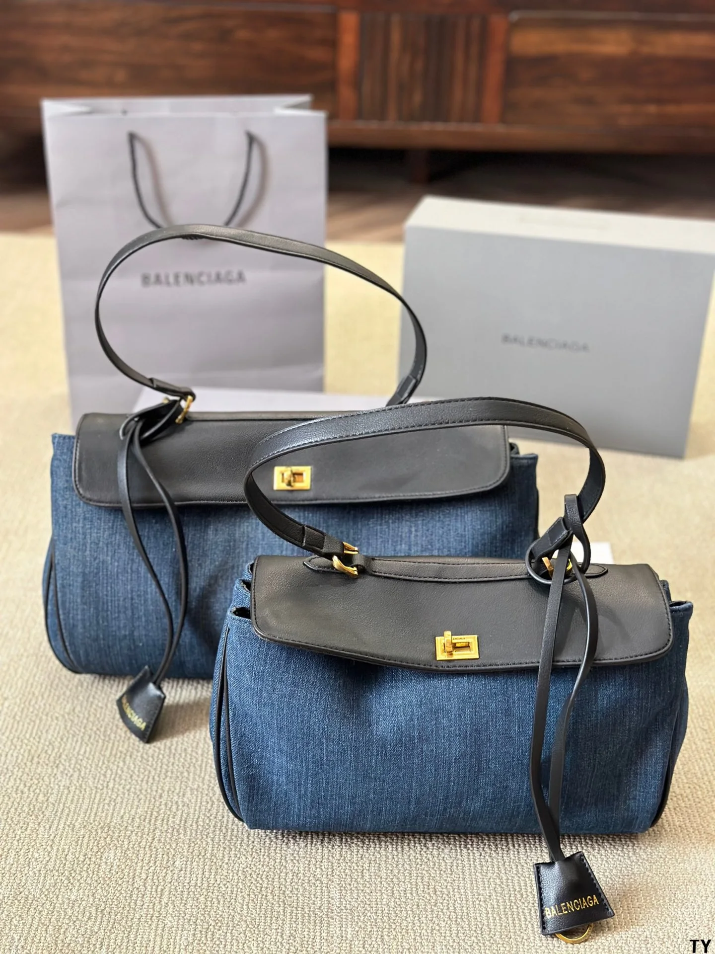 Balenciaga Bag — 0ff9da35
