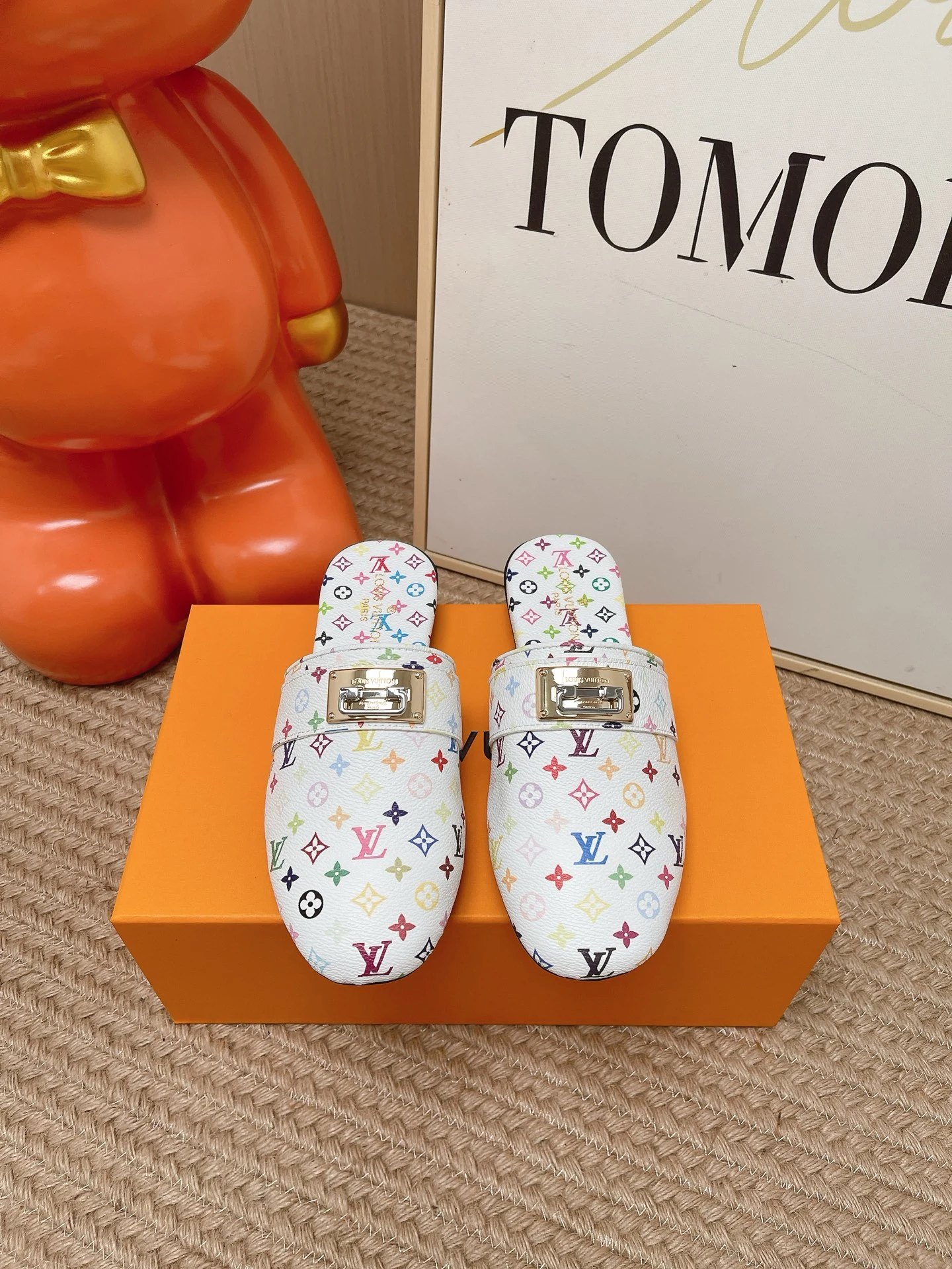 Louis Vuitton Slippers — 80ec1612