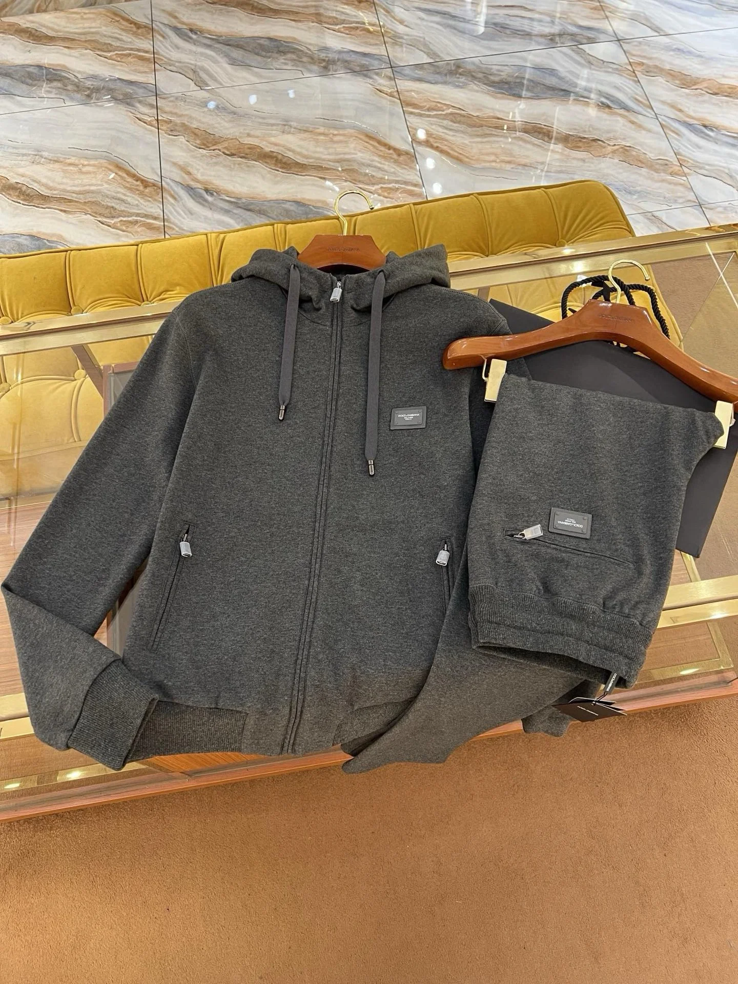 Matching Sets — 81a97f63