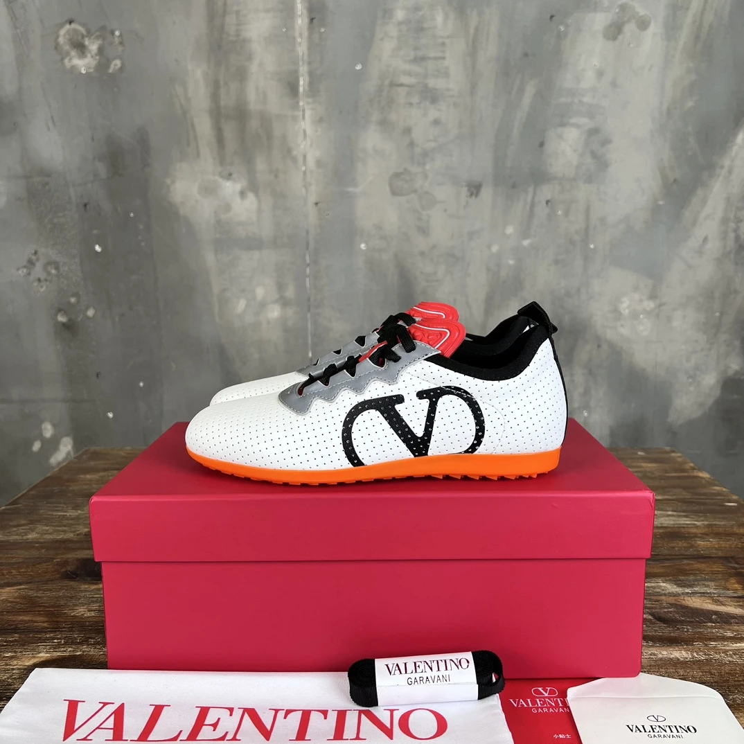 Valentino Sneakers — 6c51a2df