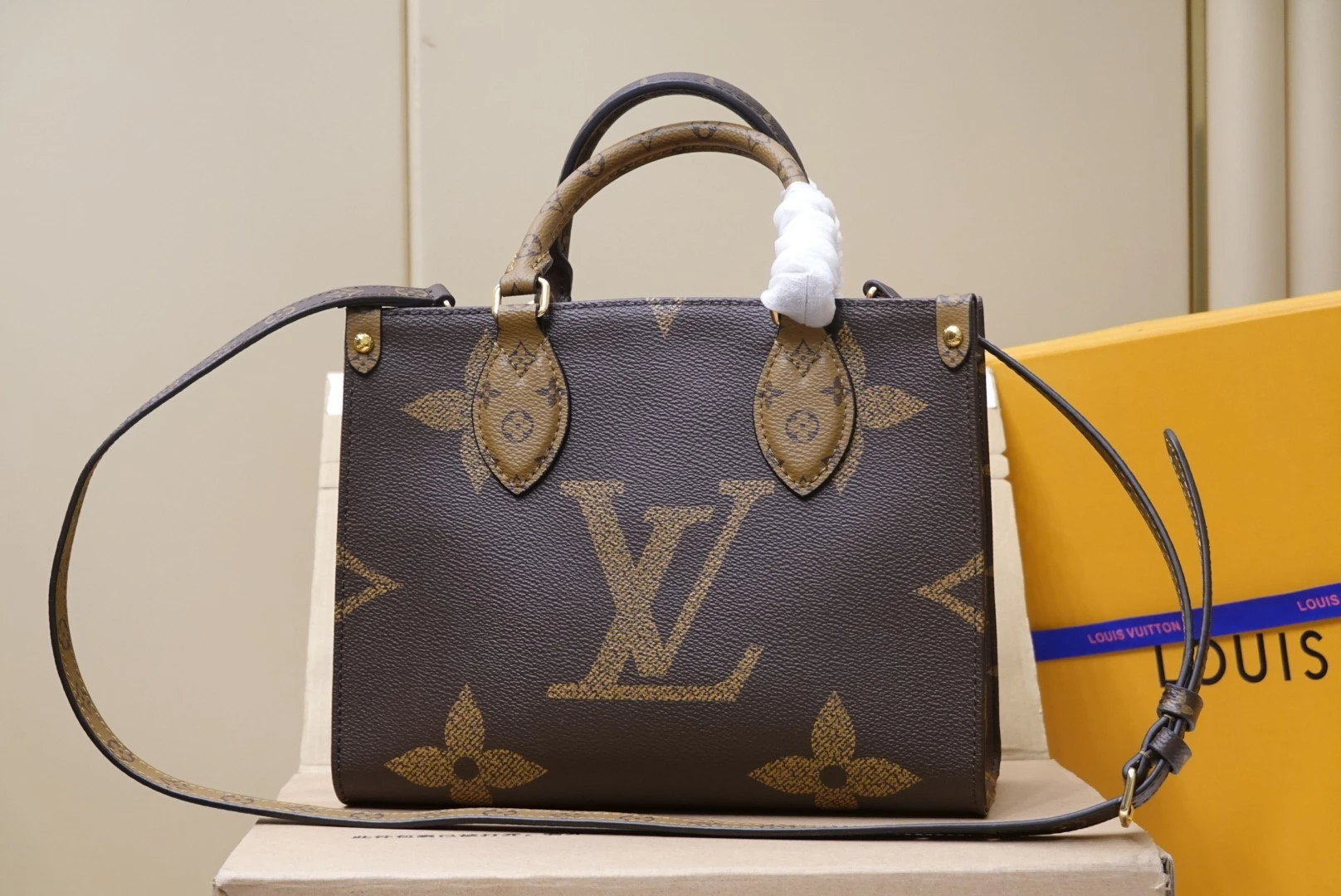 Louis Vuitton Bag — bc74e35e