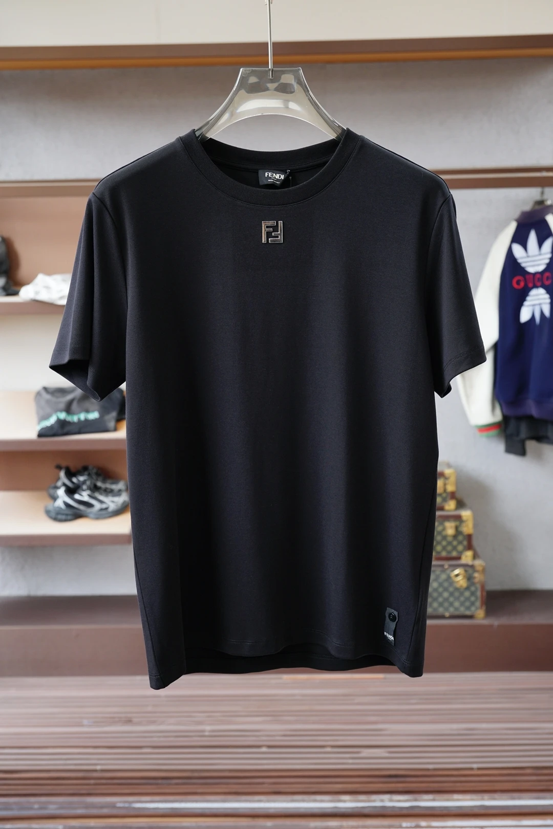 Fendi T-Shirt — 111ea081
