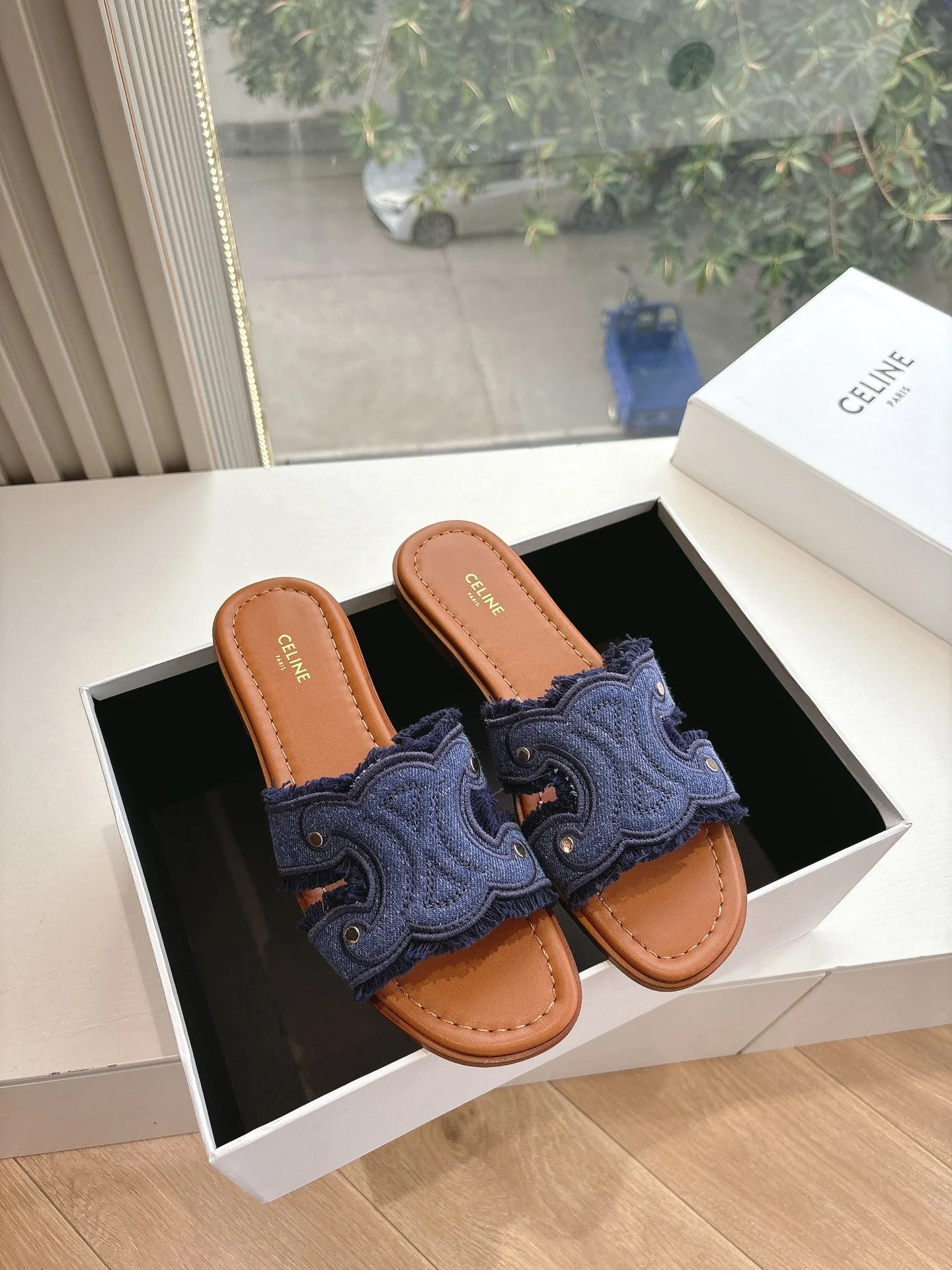 Celine Sneakers — 9cb5cac8