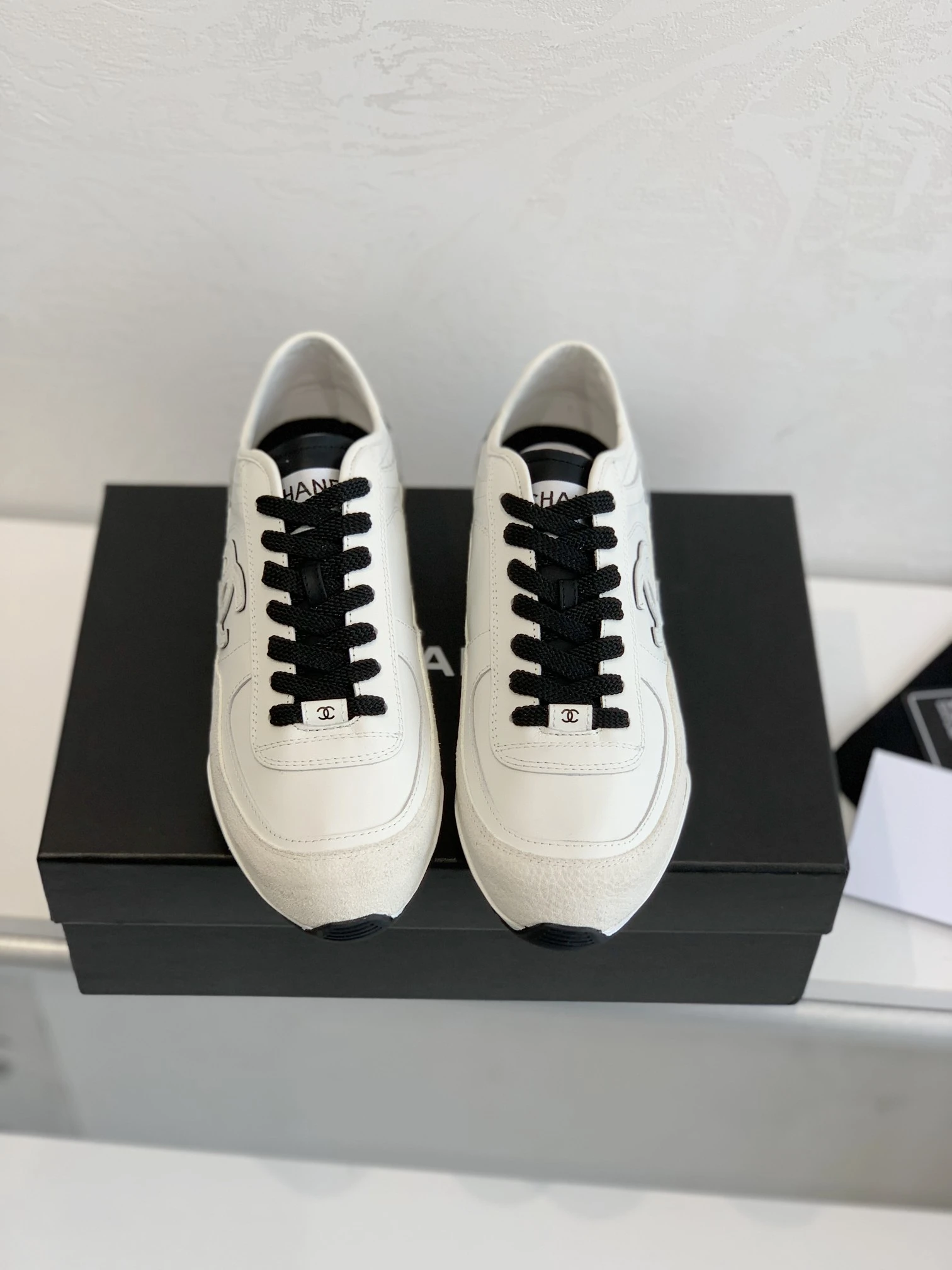 Chanel Sneakers — bd00f62c