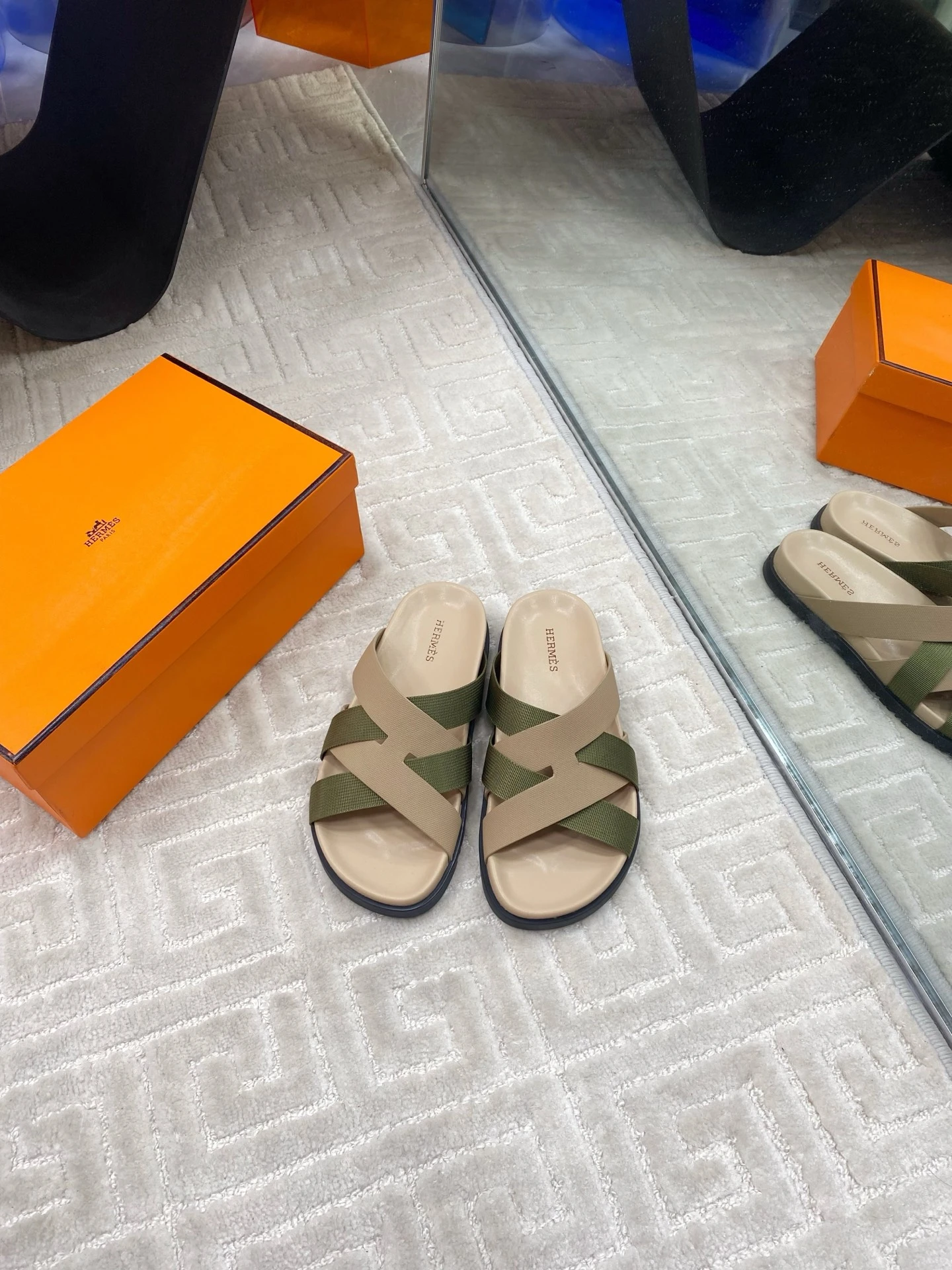 Hermès Slippers — bd7be238