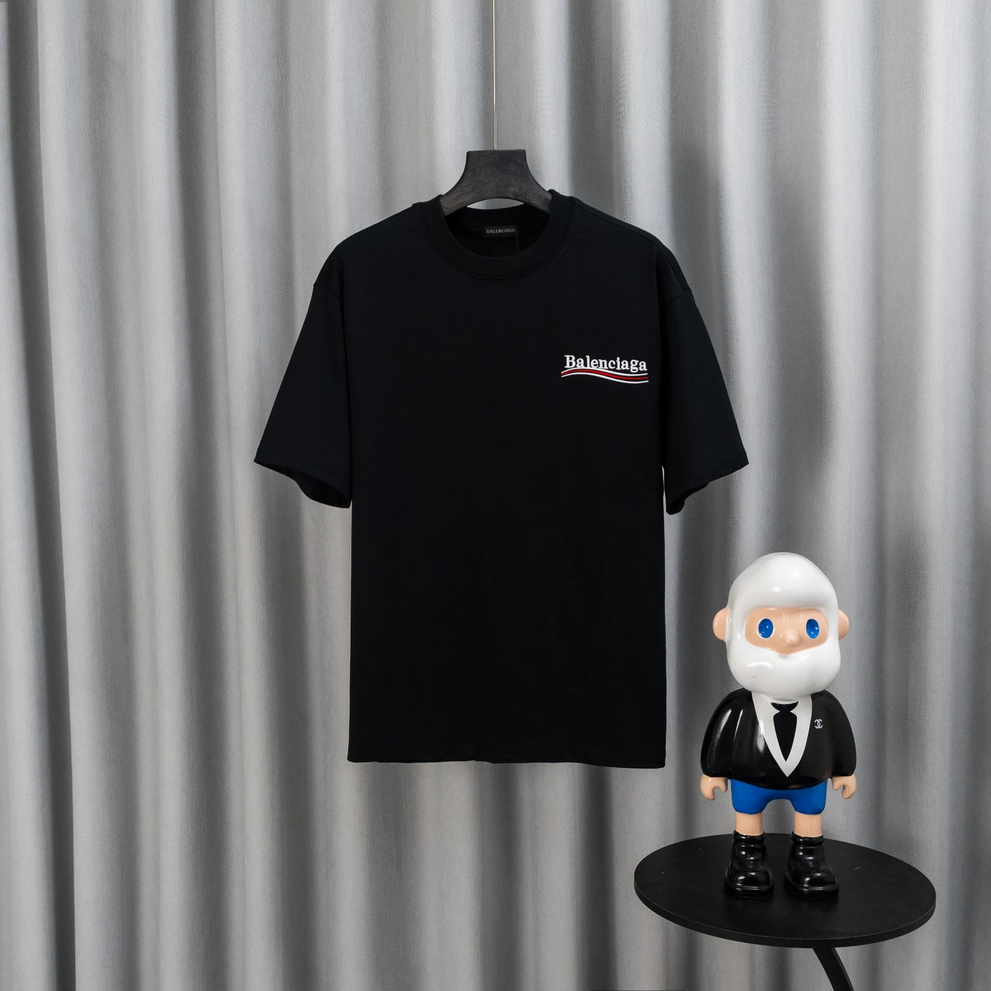 Balenciaga T-Shirt — 93c7bb3b