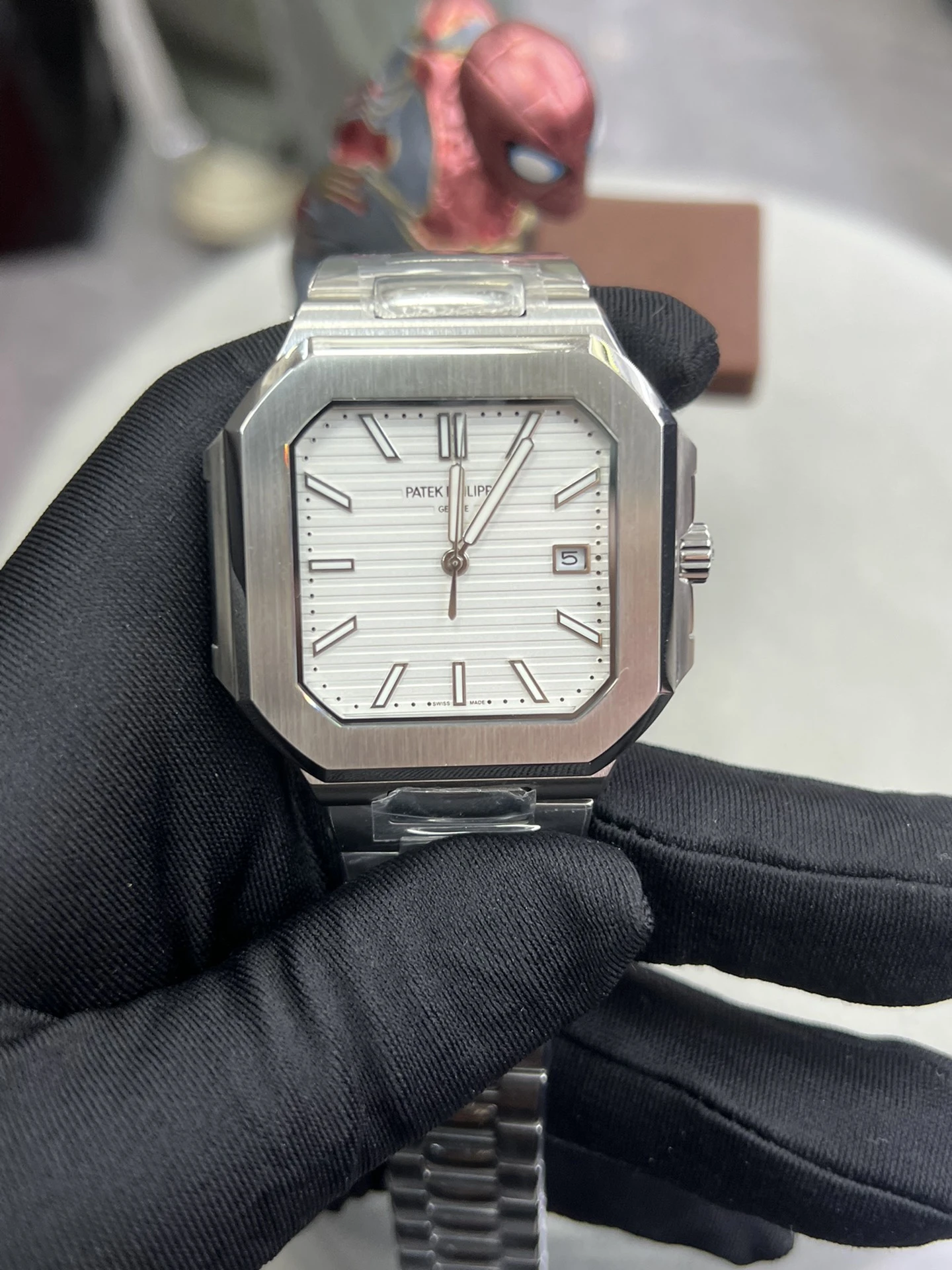 Patek Philippe Watch — 56e3d322