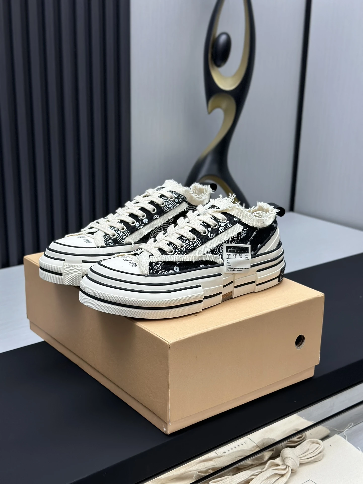 XVESSEL Sneakers — fa4bdc78