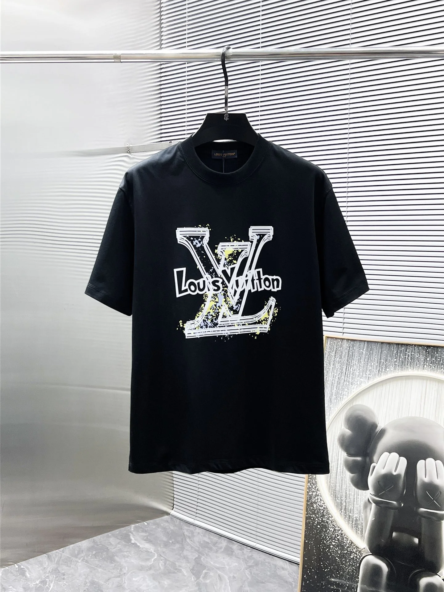 Louis Vuitton T-Shirt — d7685c33