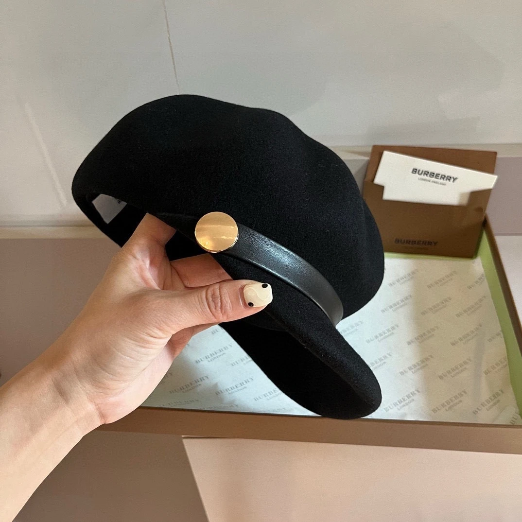 Burberry Hat — 0dc382e3