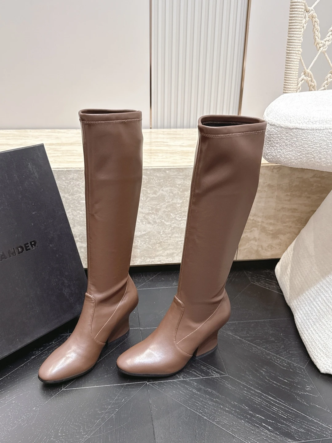 Boots — 105f3b4c
