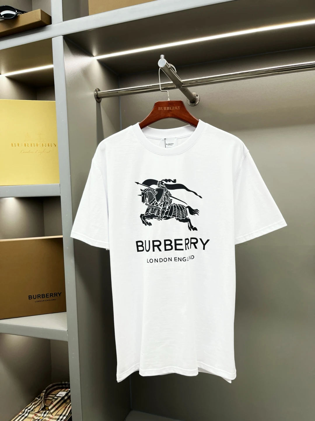 Burberry T-Shirt — efef54d5