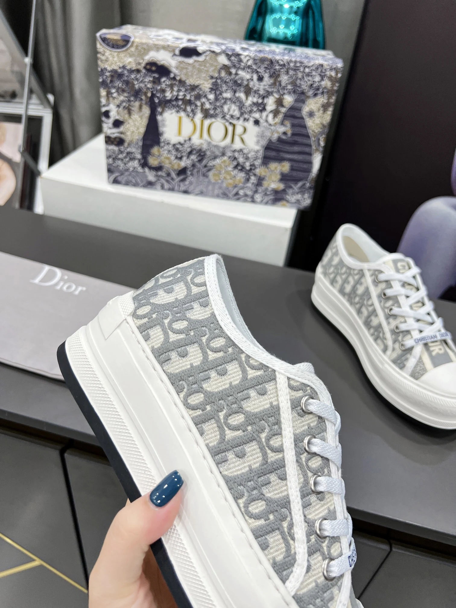 Dior Sneakers — 3fe879e2