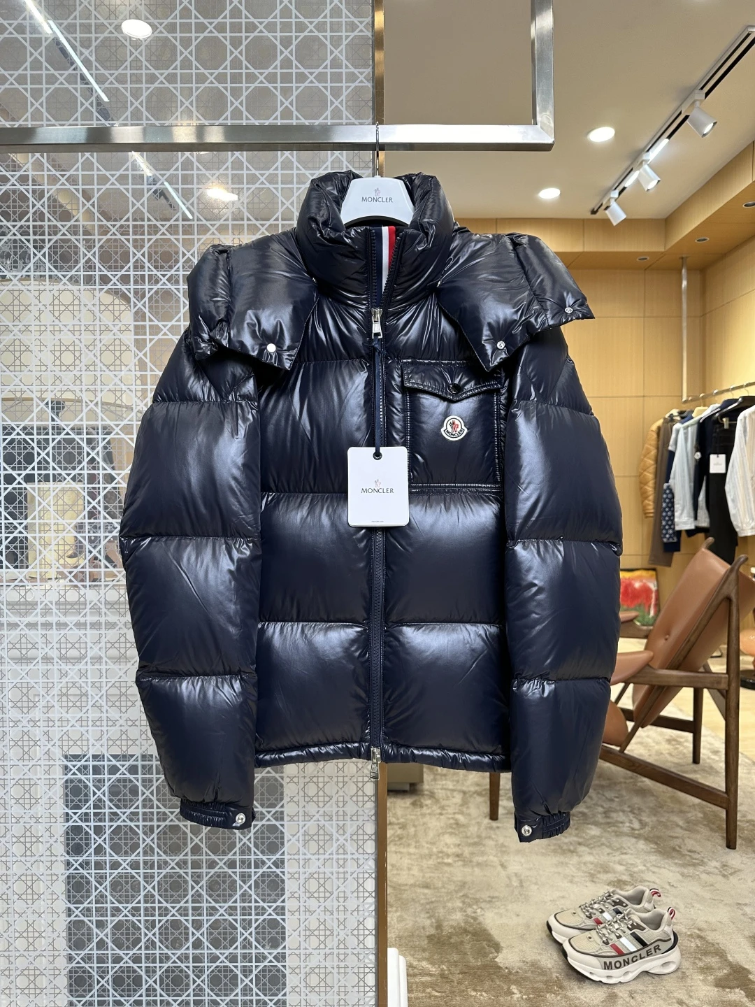 Moncler Down Jacket — 84bae17e