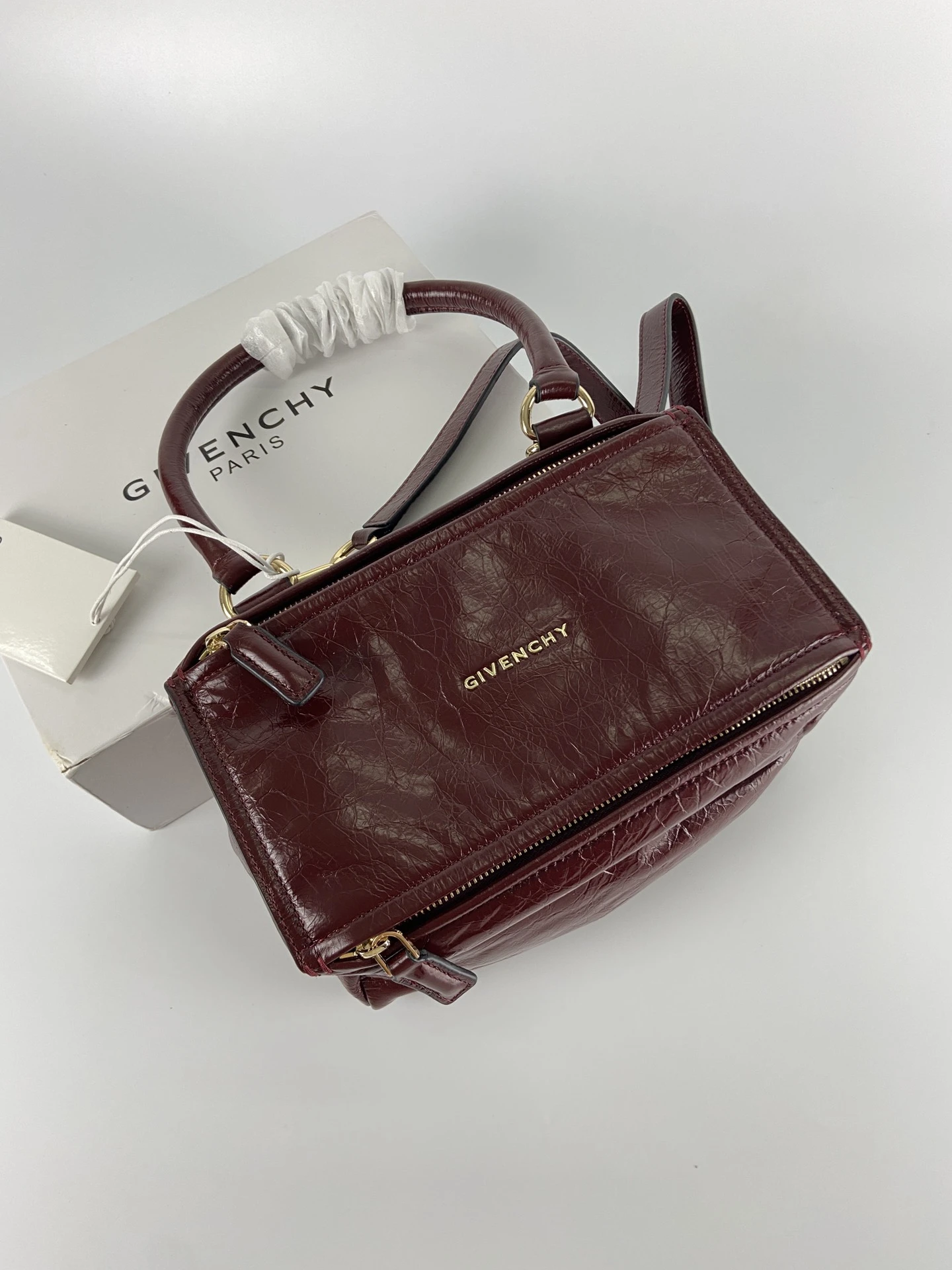 Givenchy Bag — c23ae58d