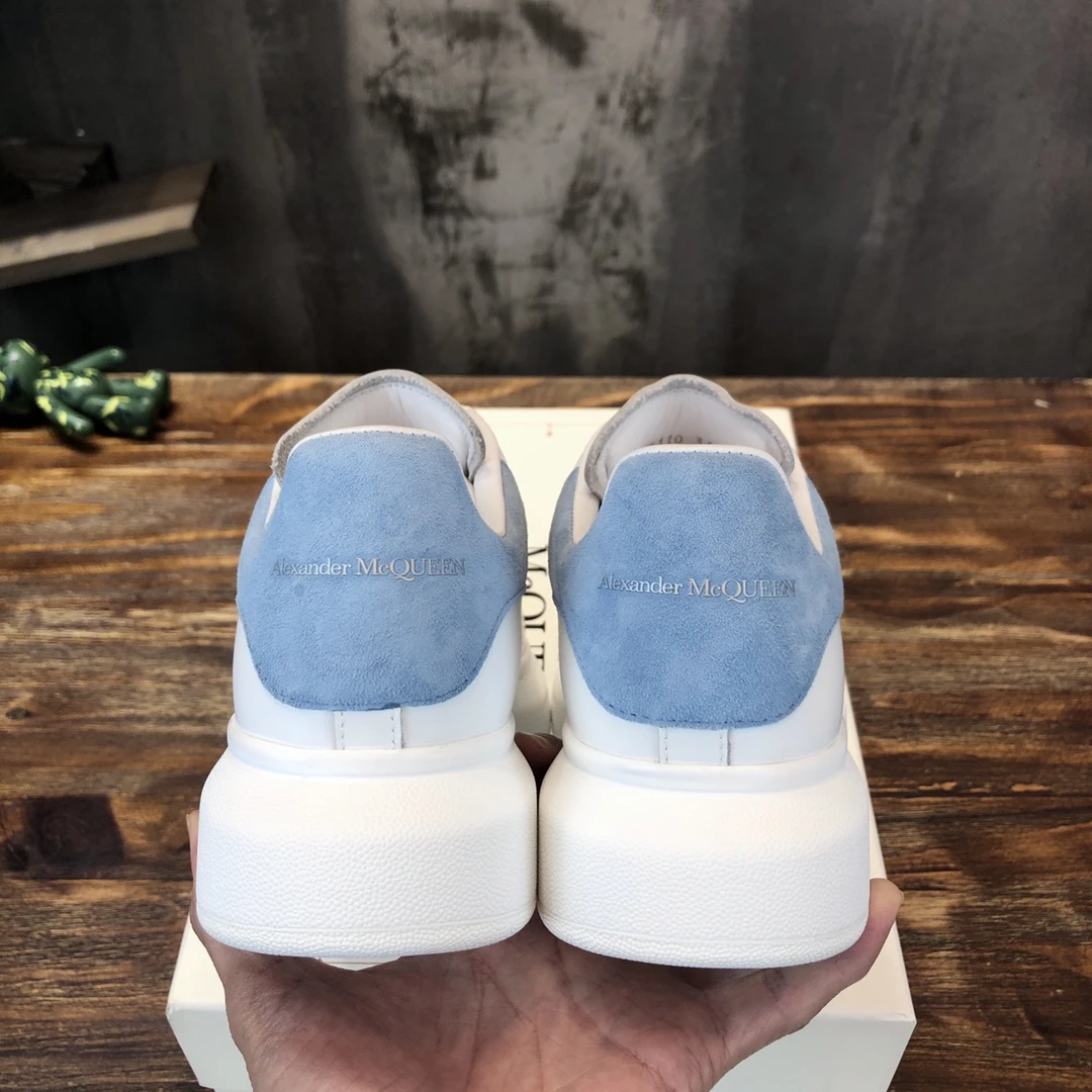Alexander McQueen Sneakers — e6b3a8ae