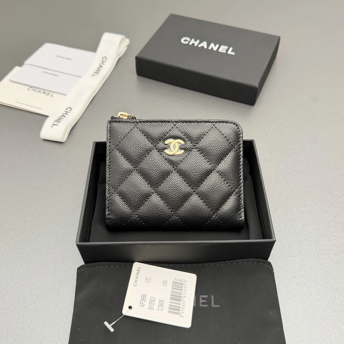 Wallets — 142b0850
