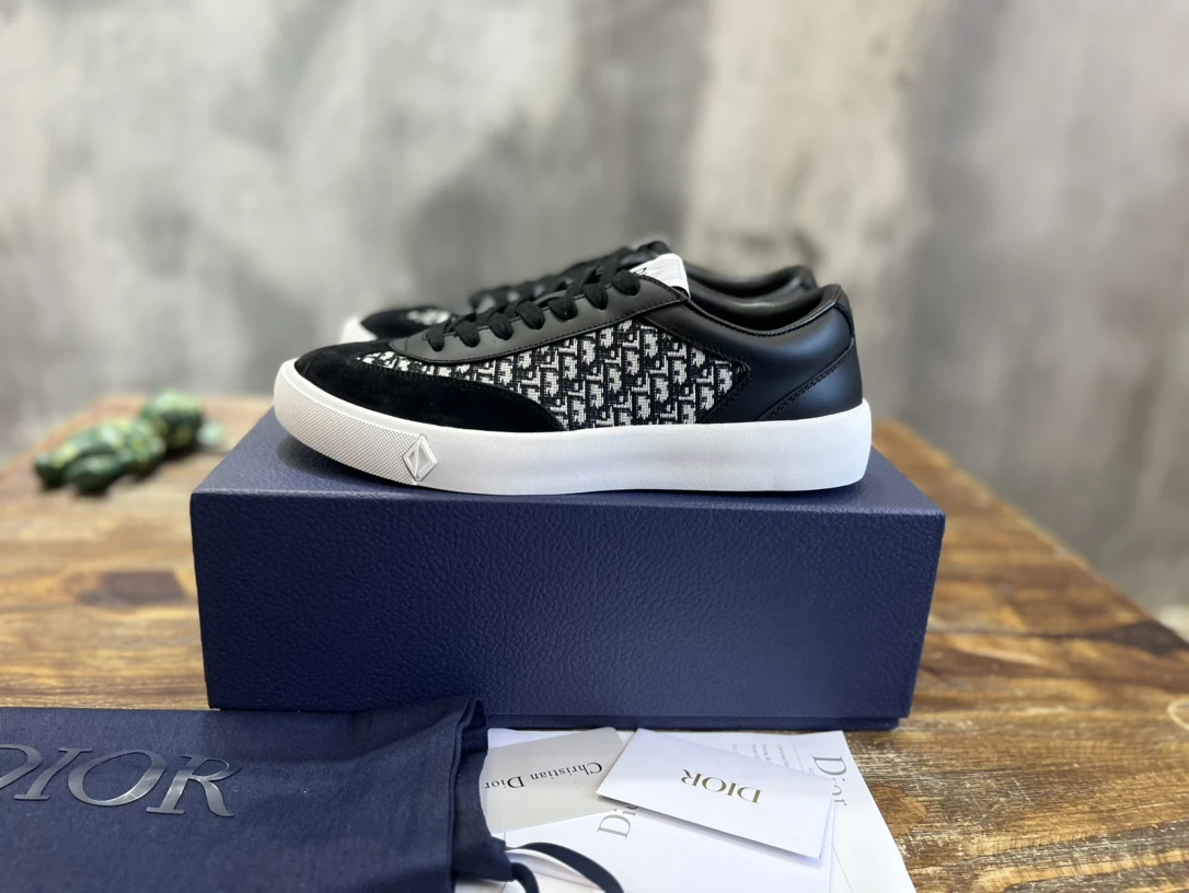 Dior Sneakers — 132f96b1