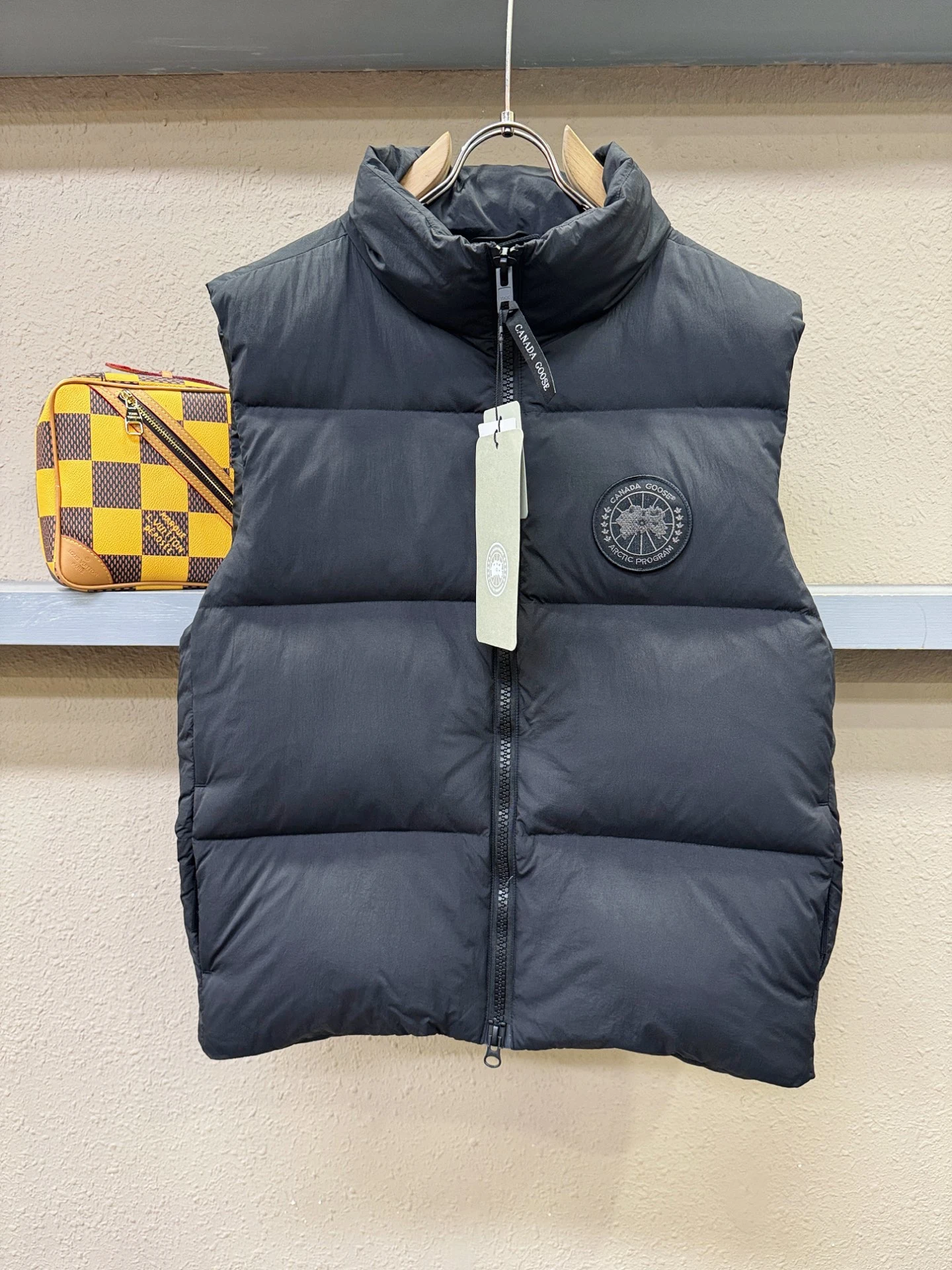 Canada Goose Down Jacket — 7b7d2dac