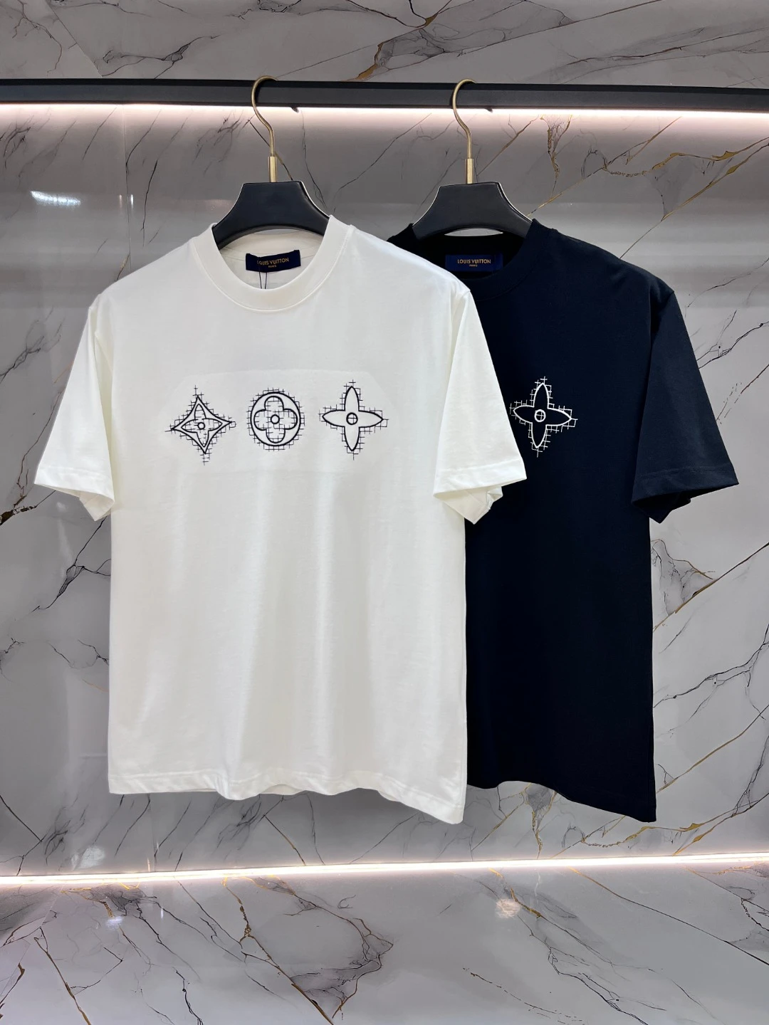 Louis Vuitton T-Shirt — 4667eeef