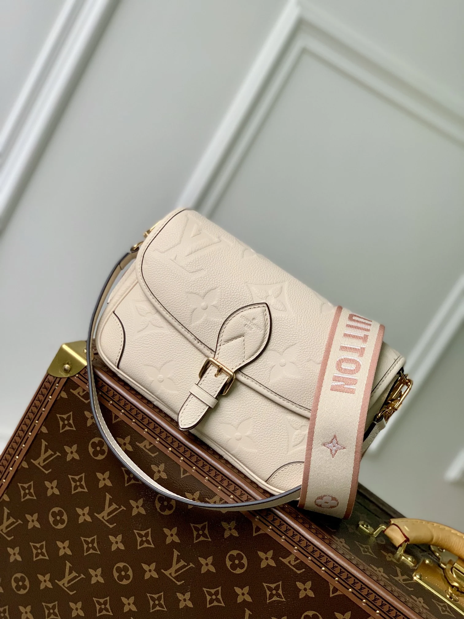 Louis Vuitton Bag — c06082d5