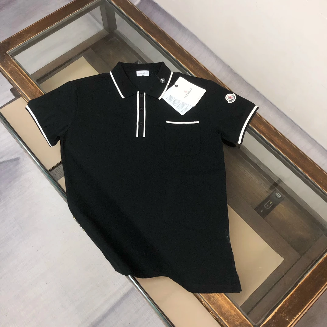 Moncler T-Shirt — 3552a6cf
