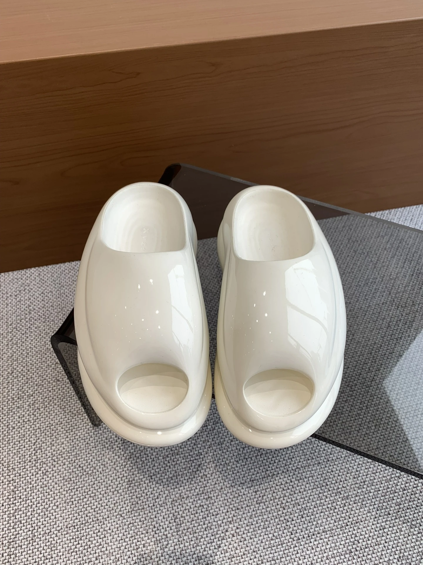XVESSEL Slippers — 060d051d