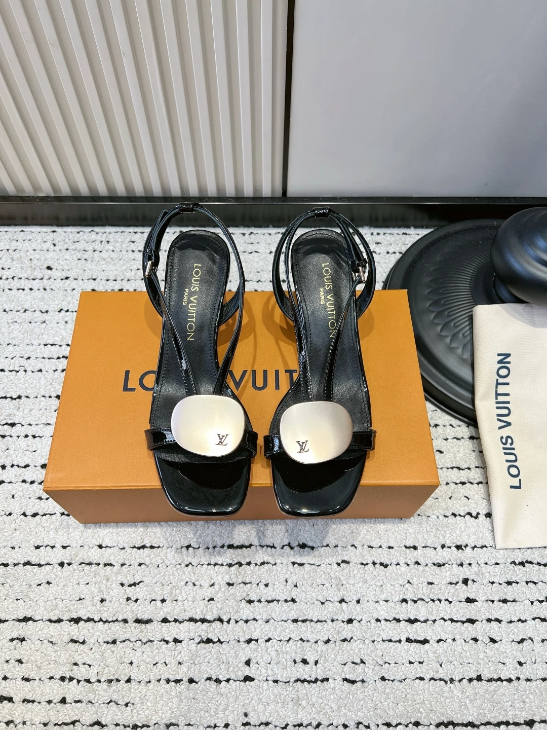 Louis Vuitton Sandals — 93ad2540