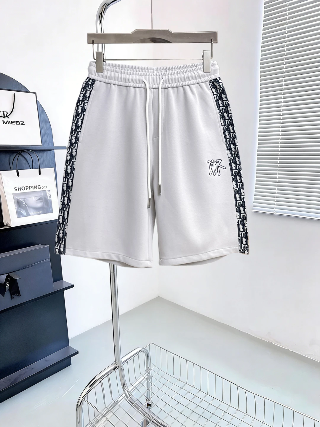 Dior Shorts — b6002405
