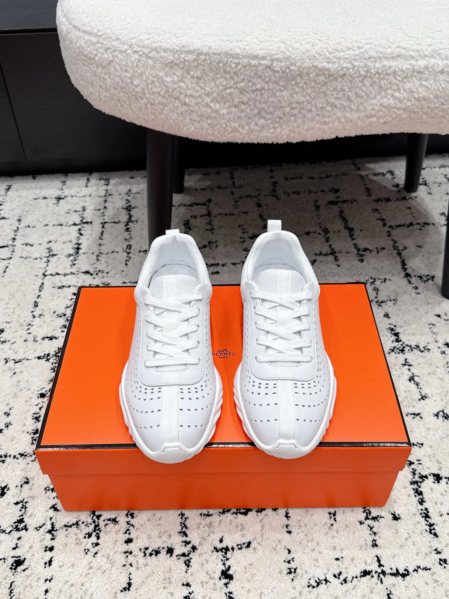 Hermès Sneakers — 8c3d59b0