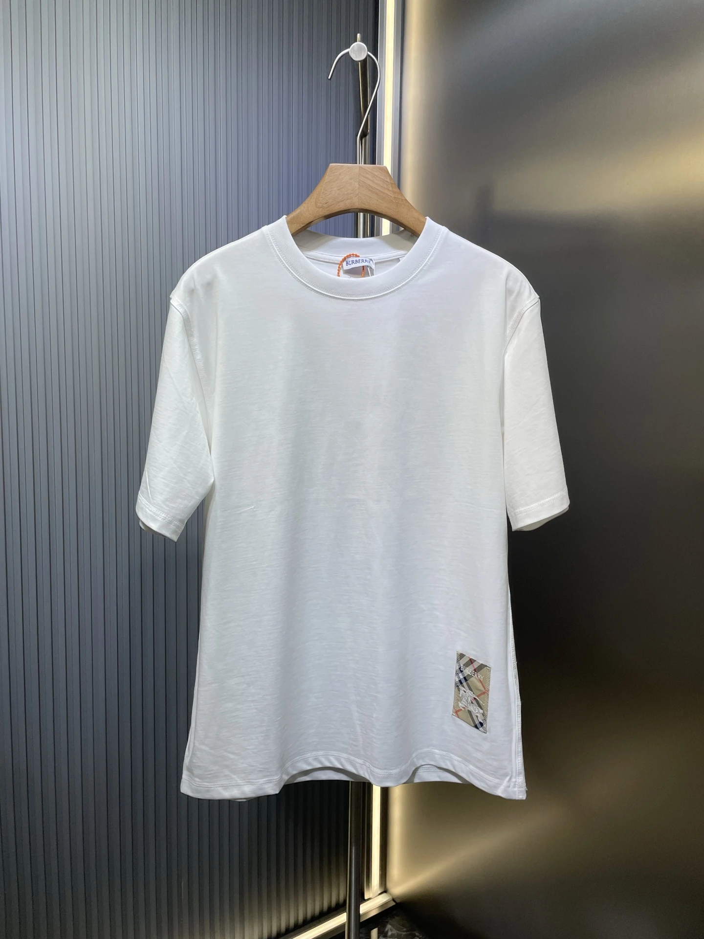 Burberry T-Shirt — d4fd5276