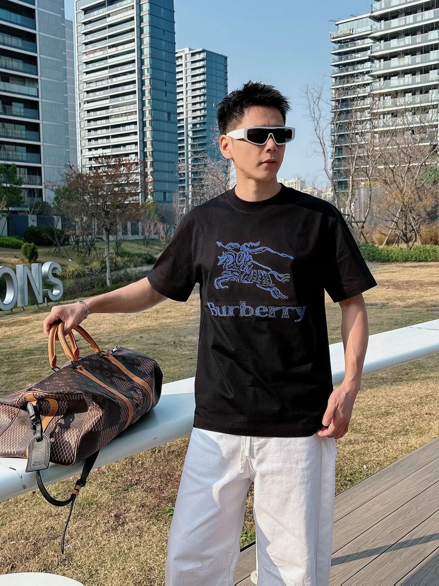 Burberry T-Shirt — cbb7e8eb