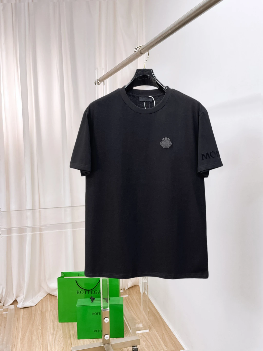 Moncler T-Shirt — 76b39d57