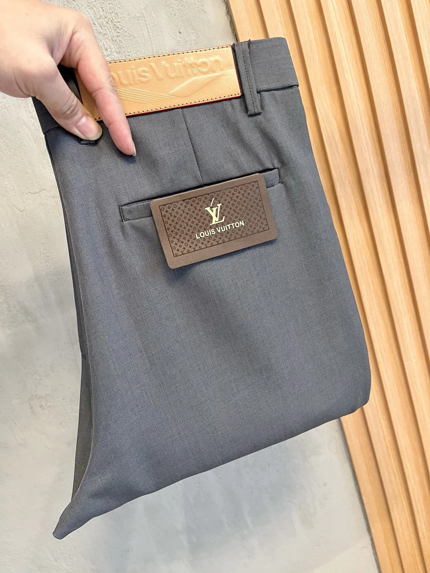 Louis Vuitton Trousers — c3a0f497