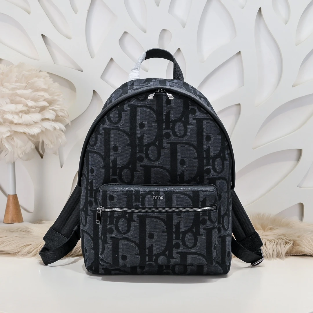 Dior Bag — c5be8ae4