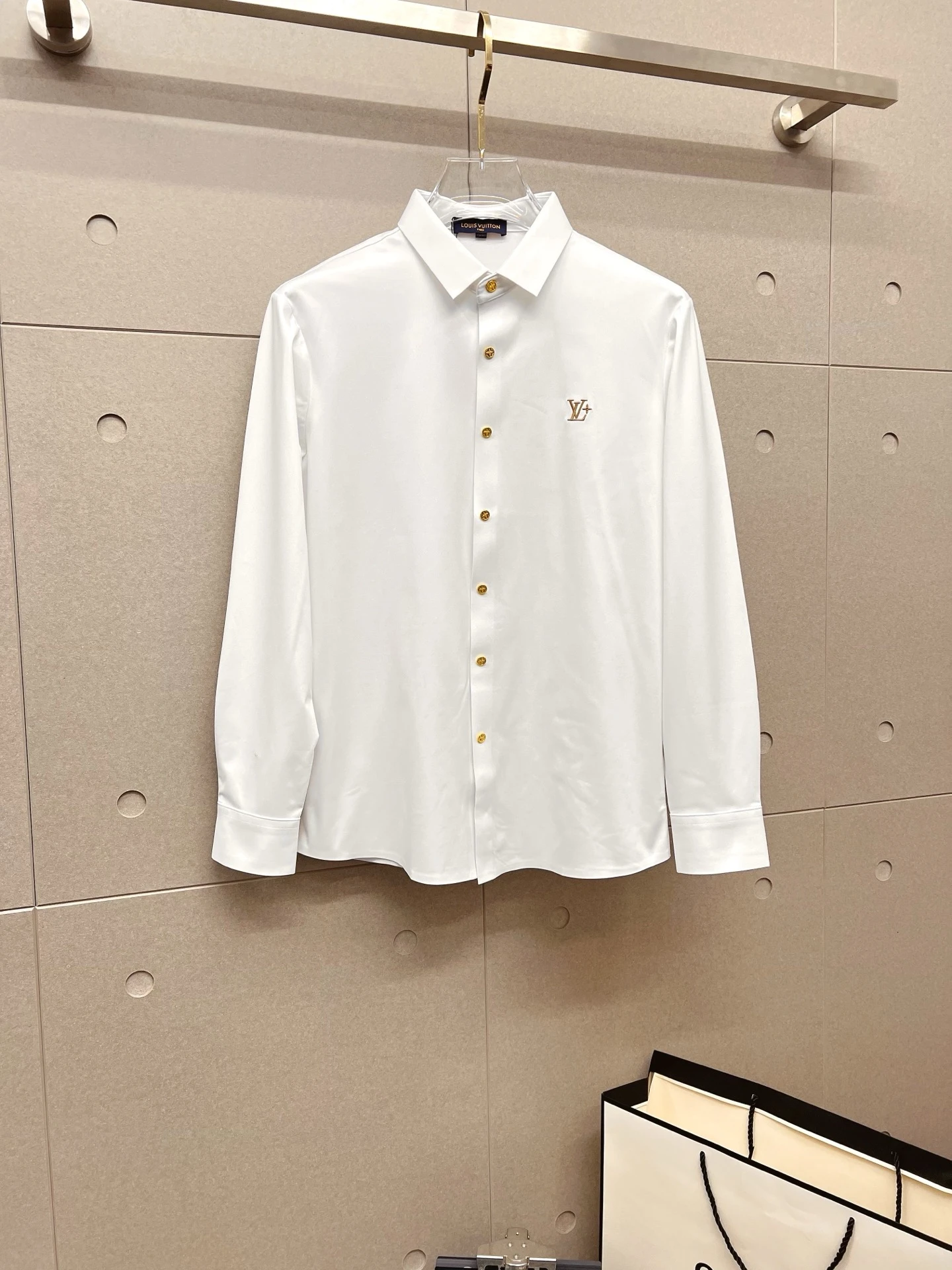 Louis Vuitton Shirts — 45005550
