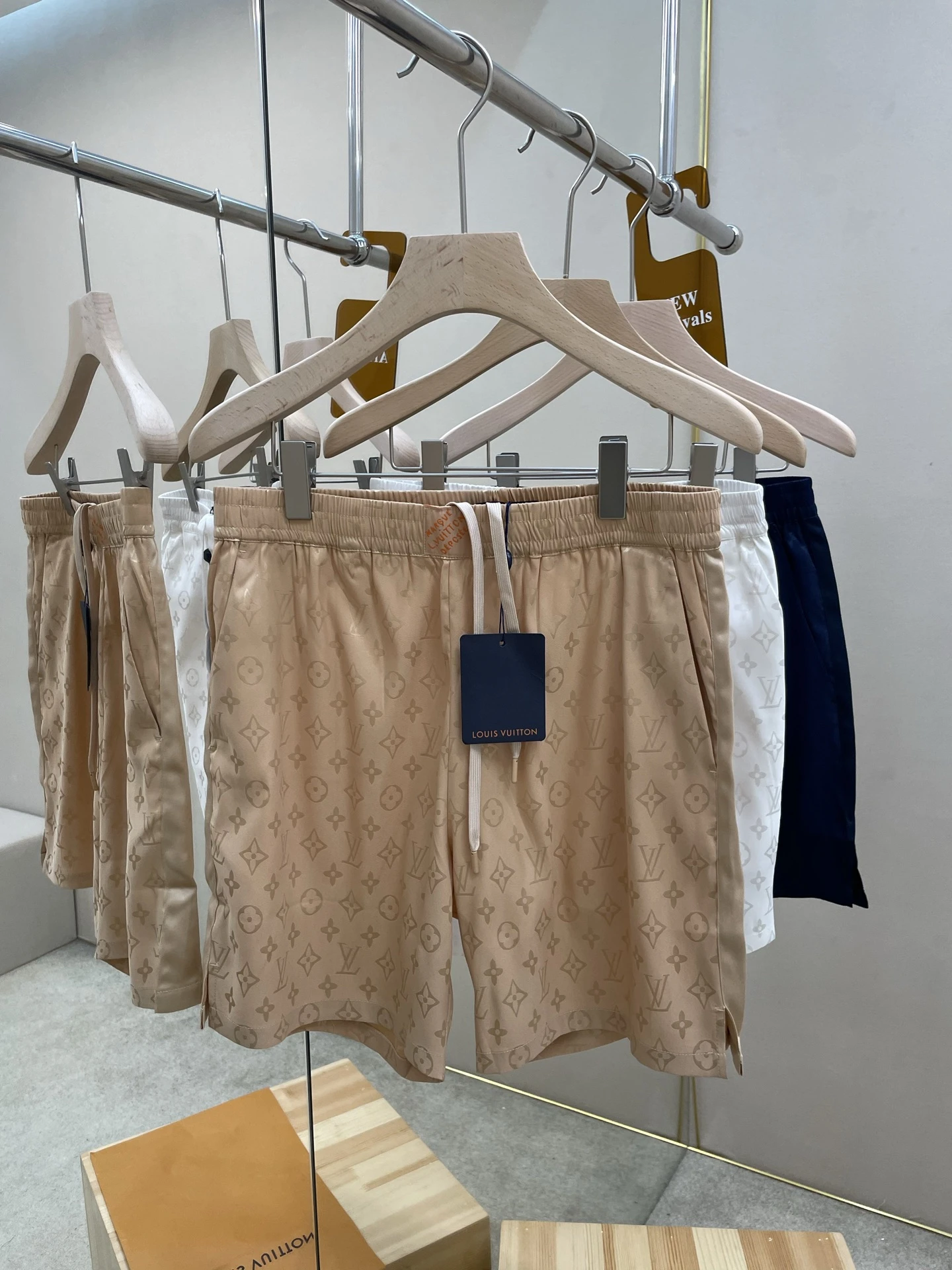 Louis Vuitton T-Shirt — 9a438d67