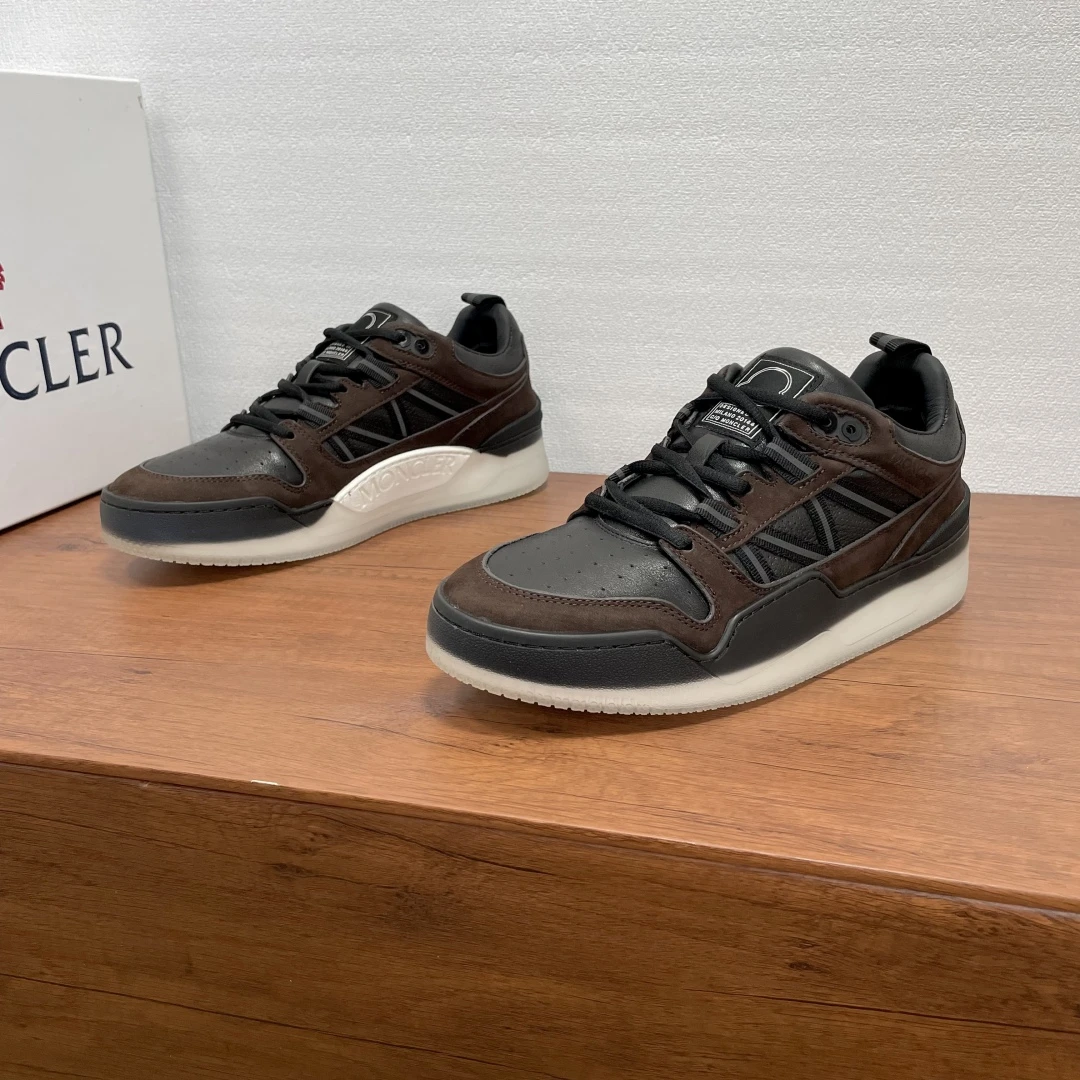 Moncler Sneakers — 0eb253e9