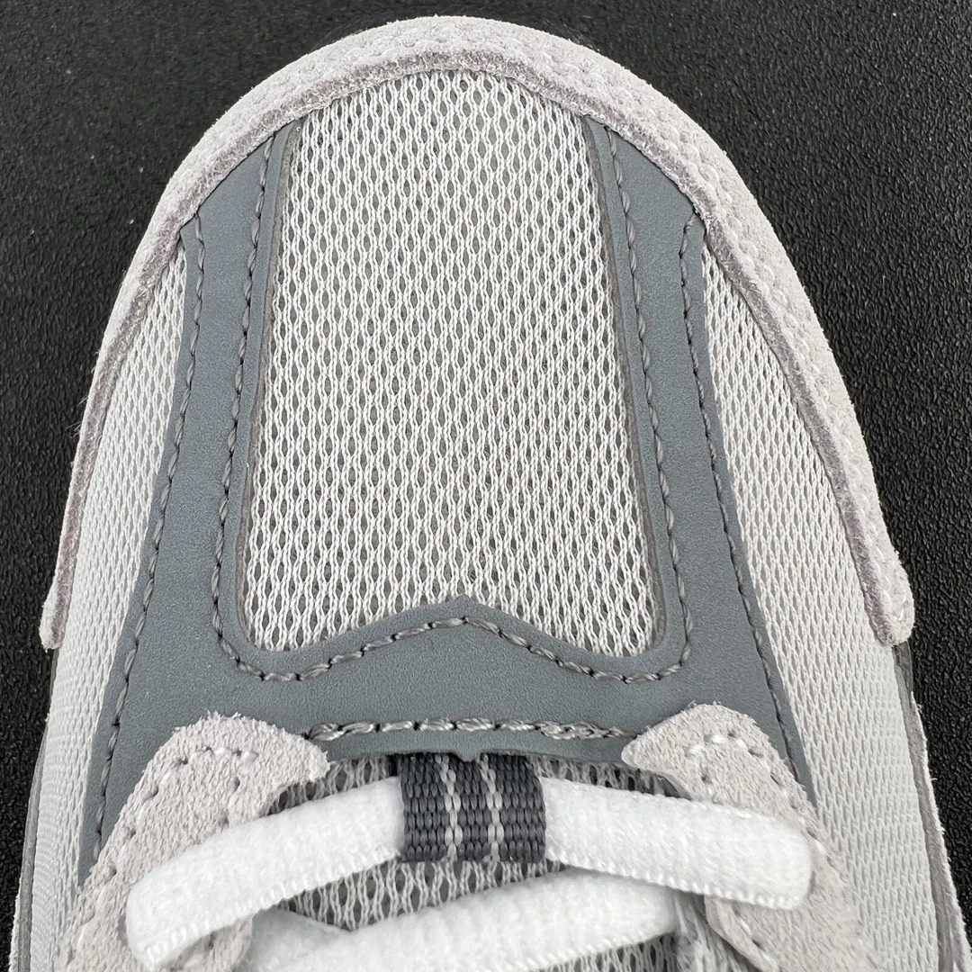 New Balance Shoes — d9b38917