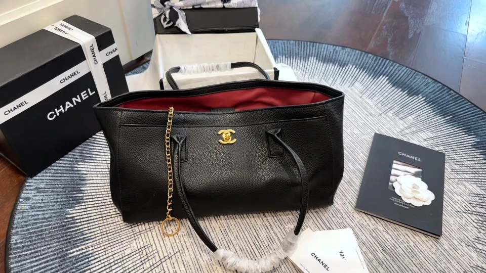 Chanel Bag — ae060656
