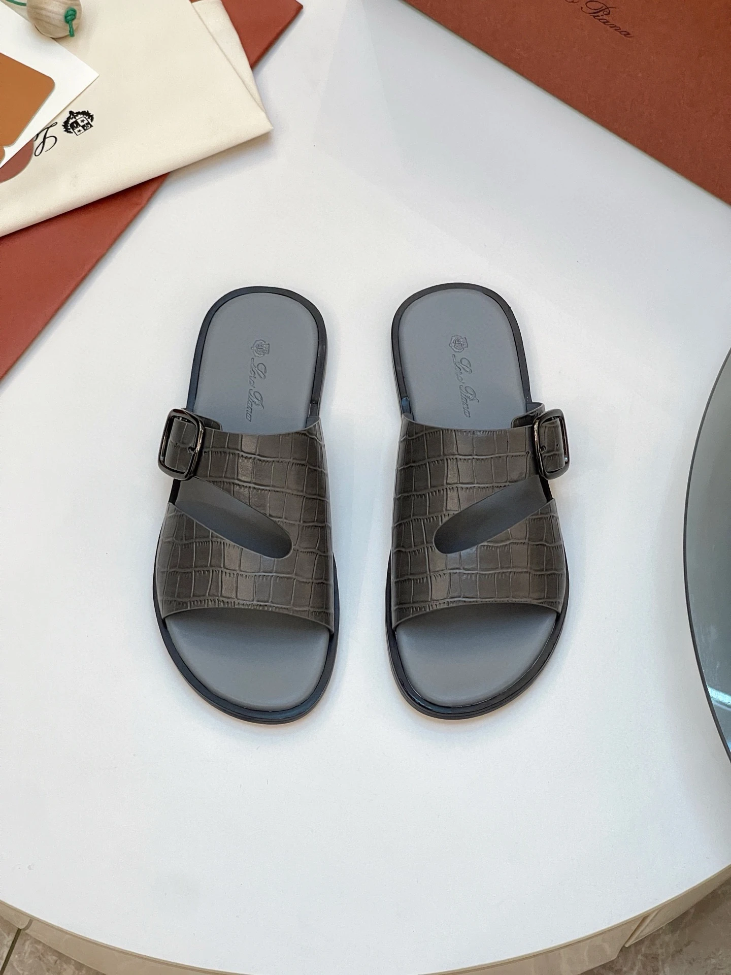 Loro Piana Slippers — ee85e812
