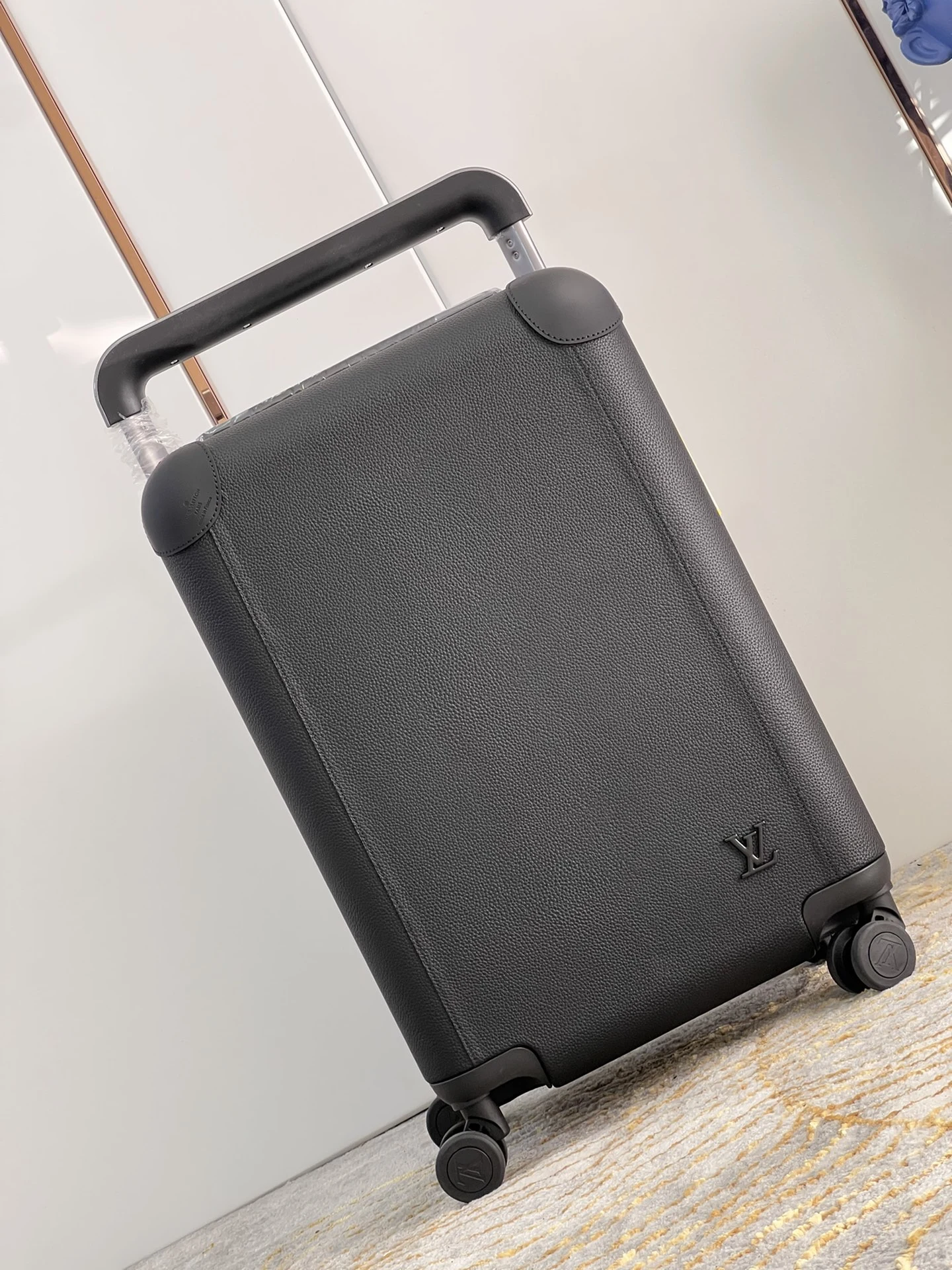 Louis Vuitton Luggage — 535d2e4b