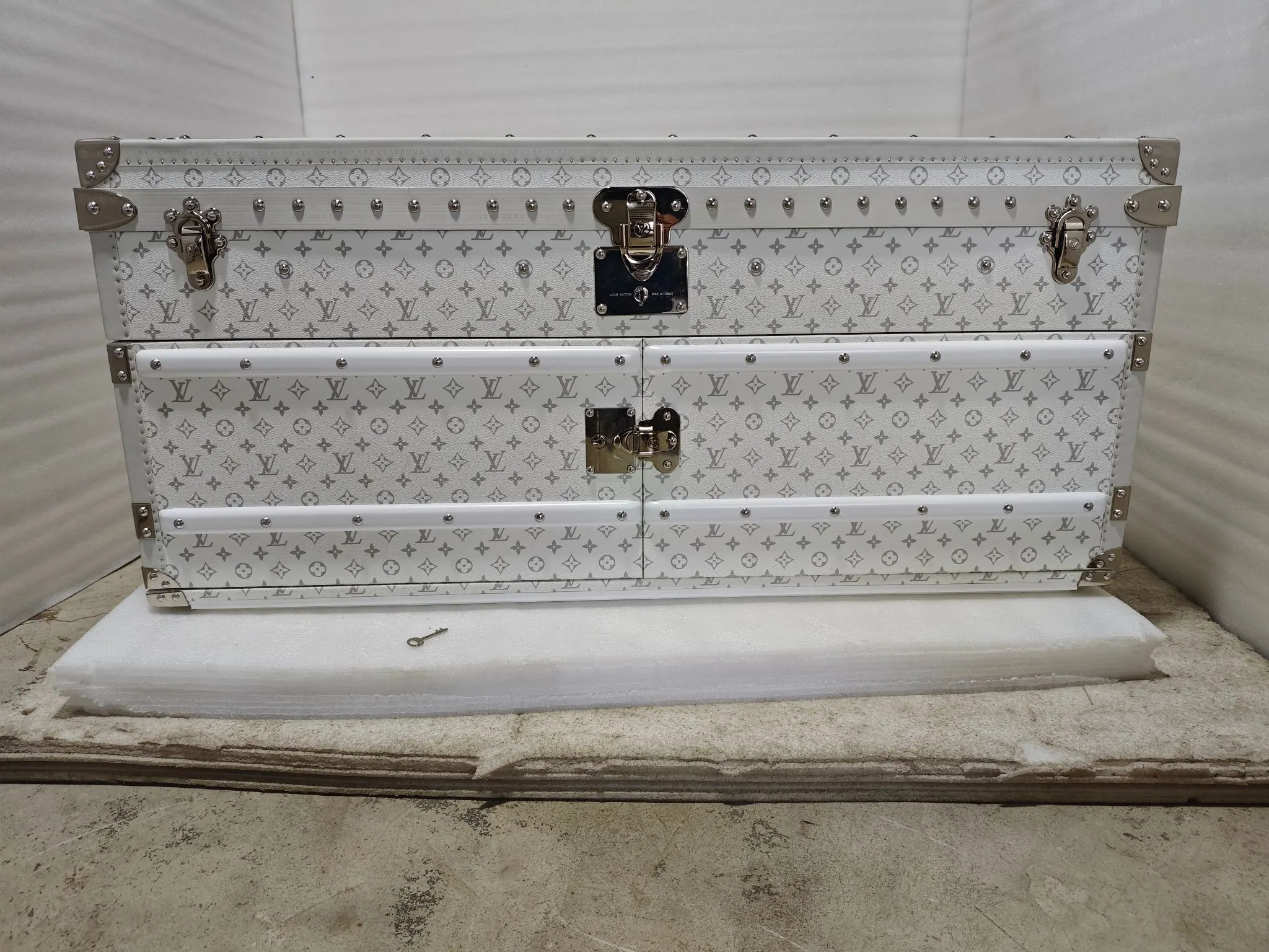 Luggage — e9f2cb28