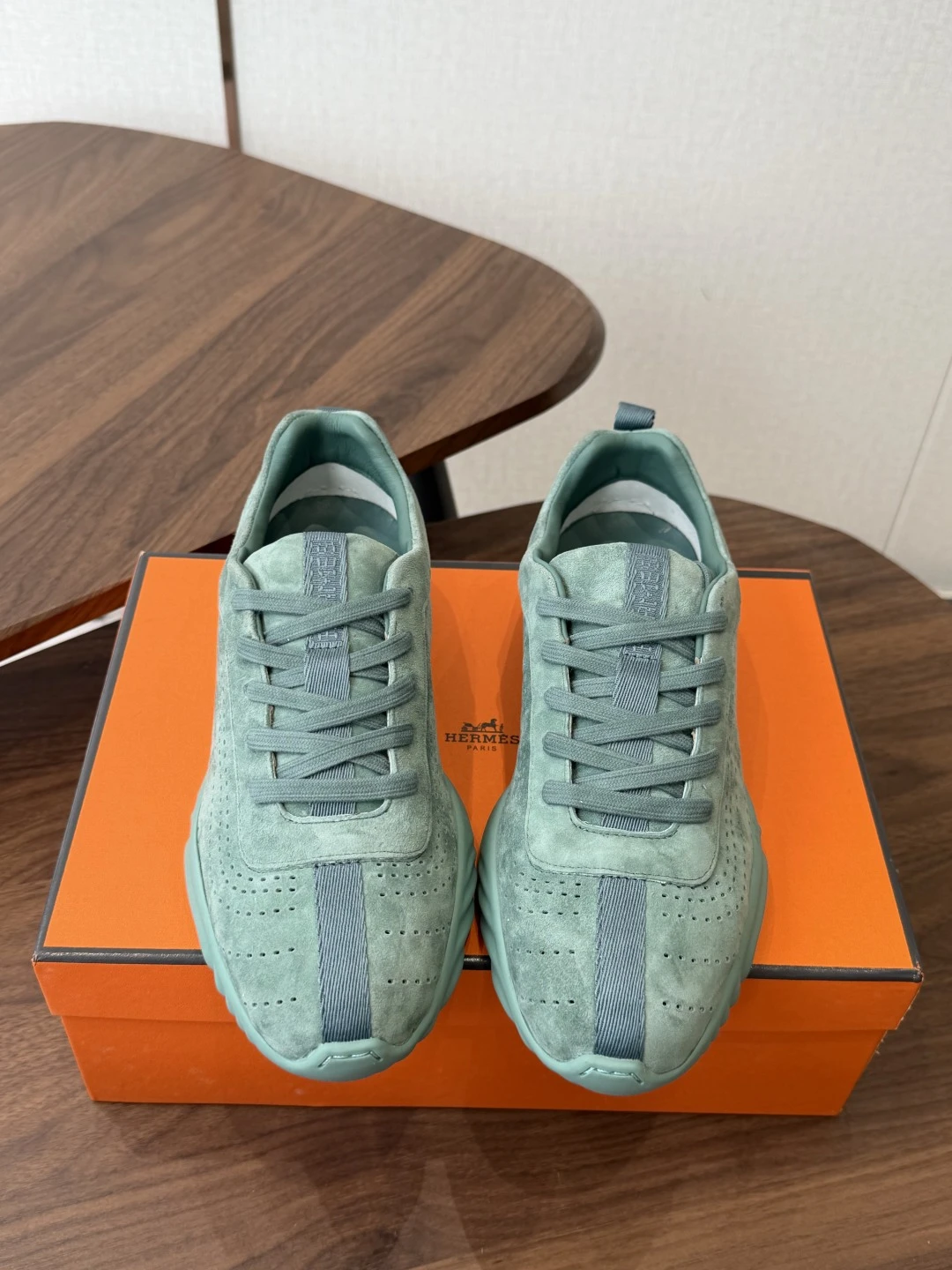 Hermès Sneakers — 7ab391d6