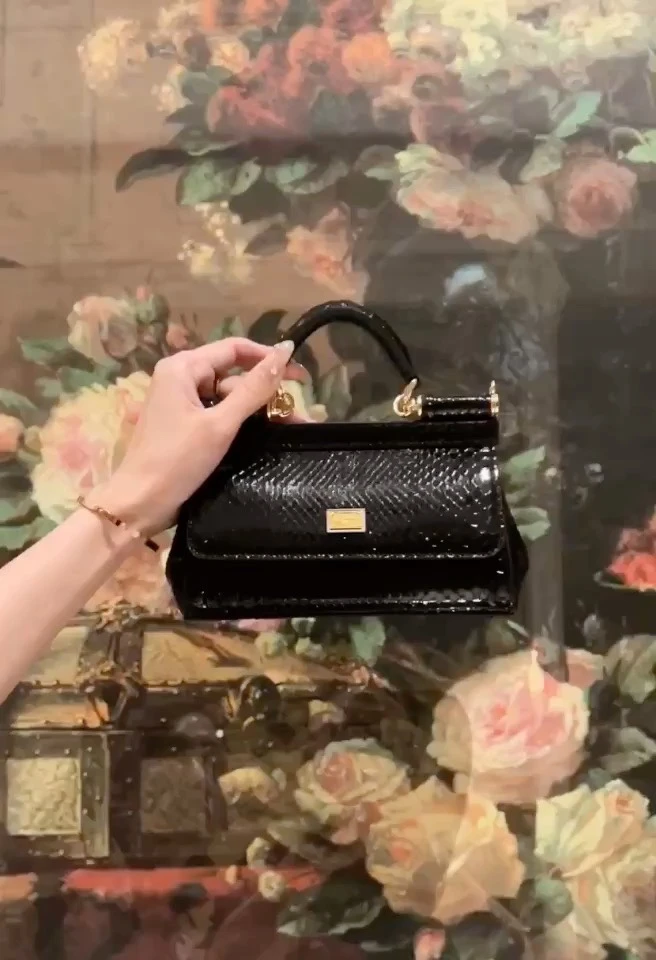 Dolce & Gabbana Bag — a90ca8fe
