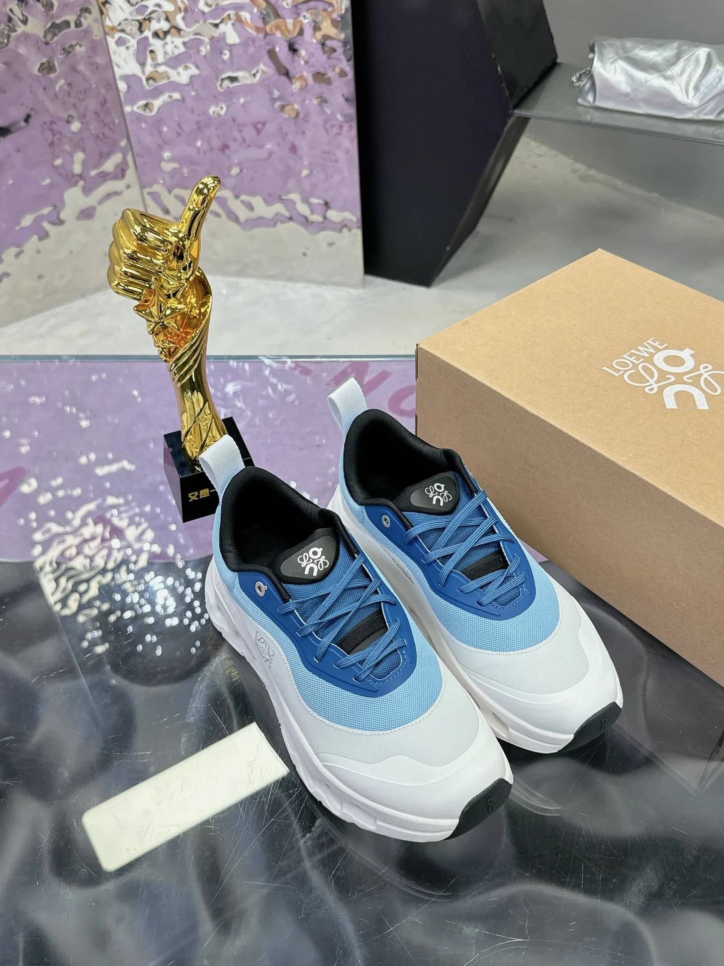 Loewe Sneakers — 24361189
