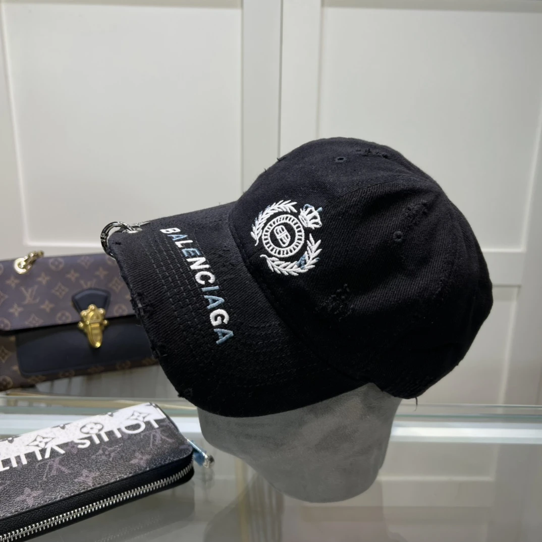 Balenciaga Hat — 402048a9