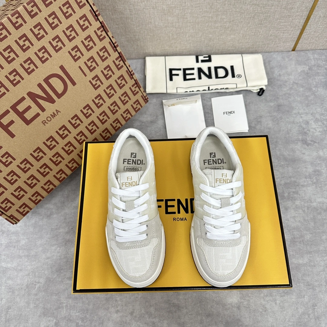 Fendi Sneakers — 78b0dc80